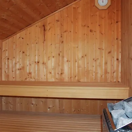 Cozy In With Sauna Сasa de vacaciones *